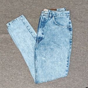 Jordache Vintage 80s Plus Size Women's Acid Wash Jeans - size 16